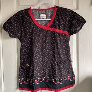 Mary Engelbreit Womens Scrub Top XS Cherries Retro Cottage Core Fairy Goth Black